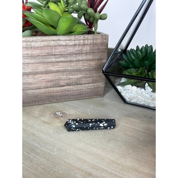 Snowflake Obsidian Mini Tower Self Standing Pencil Point Crystal - Picture 2 of 4